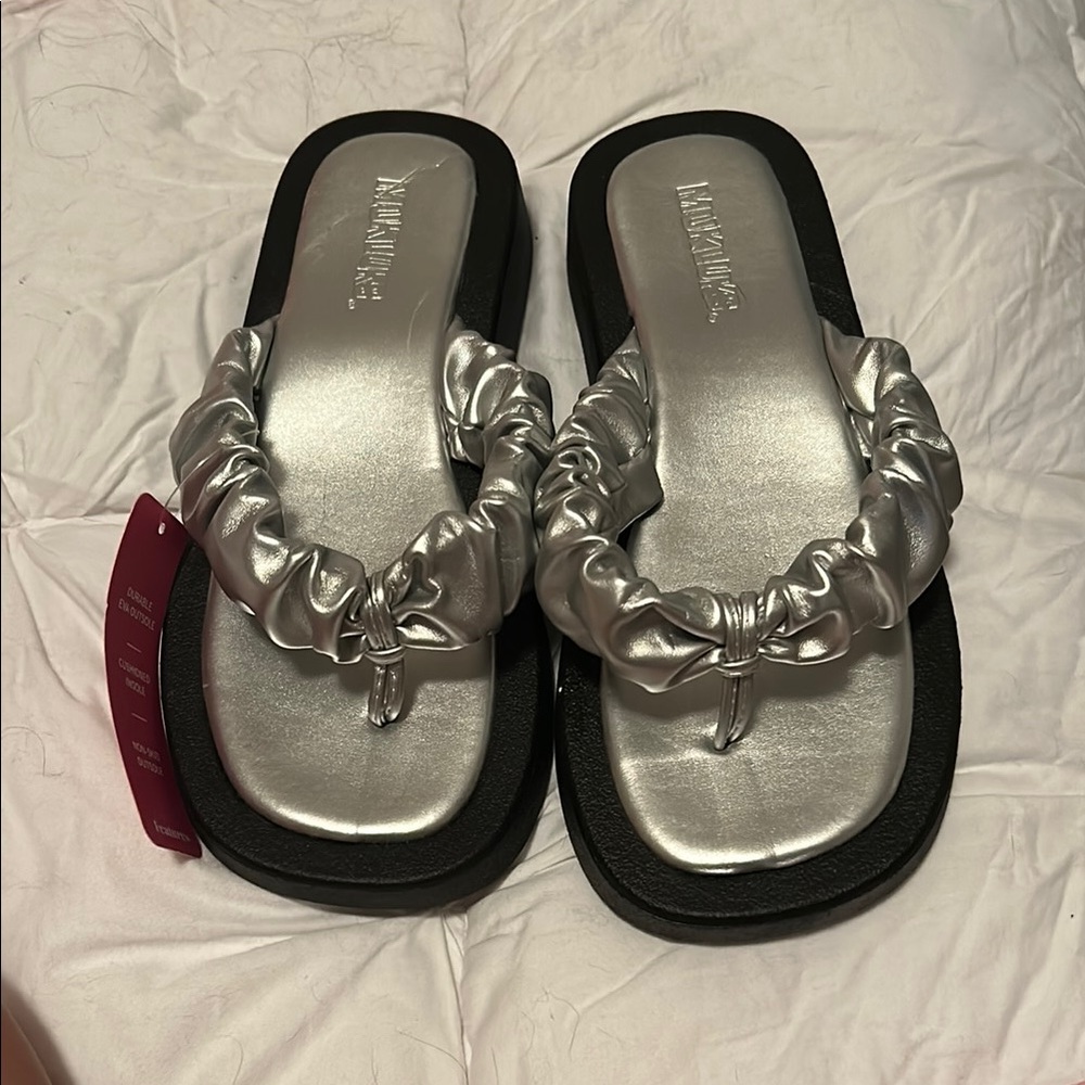 Muk Luks Silver Black Sandals with Chain Embellishment